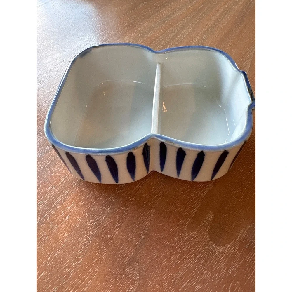 Heian Zuikō Japanese porcelain soy sauce divider dish
